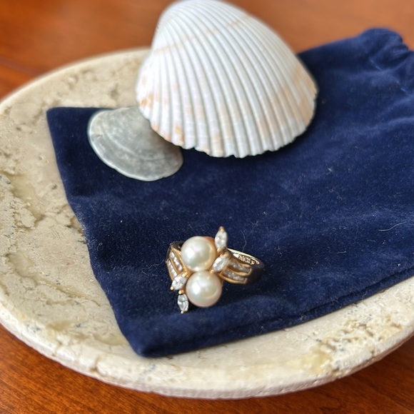 10kt Gold Sparkling CZs and Genuine Pearls Ring - Picture 5 of 9